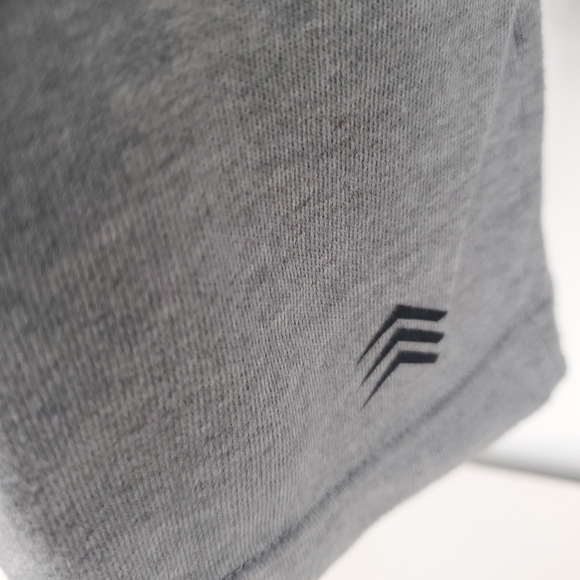 Solaris Womens Long Sleeve Gray Sweatshirt Size Medium - Picture 2 of 7